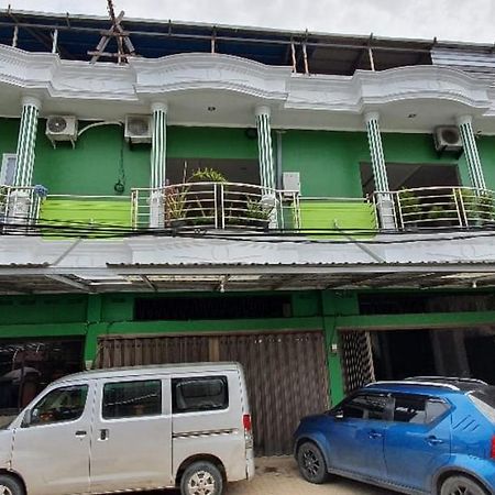 Reddoorz Plus Near Siloam Hospital Balikpapan Eksteriør billede