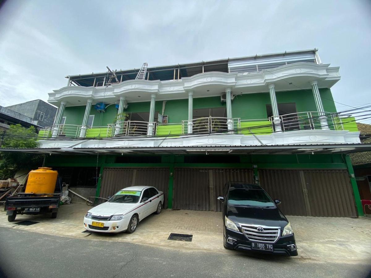 Reddoorz Plus Near Siloam Hospital Balikpapan Eksteriør billede