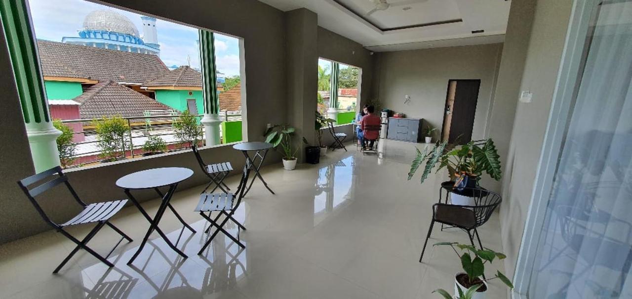 Reddoorz Plus Near Siloam Hospital Balikpapan Eksteriør billede