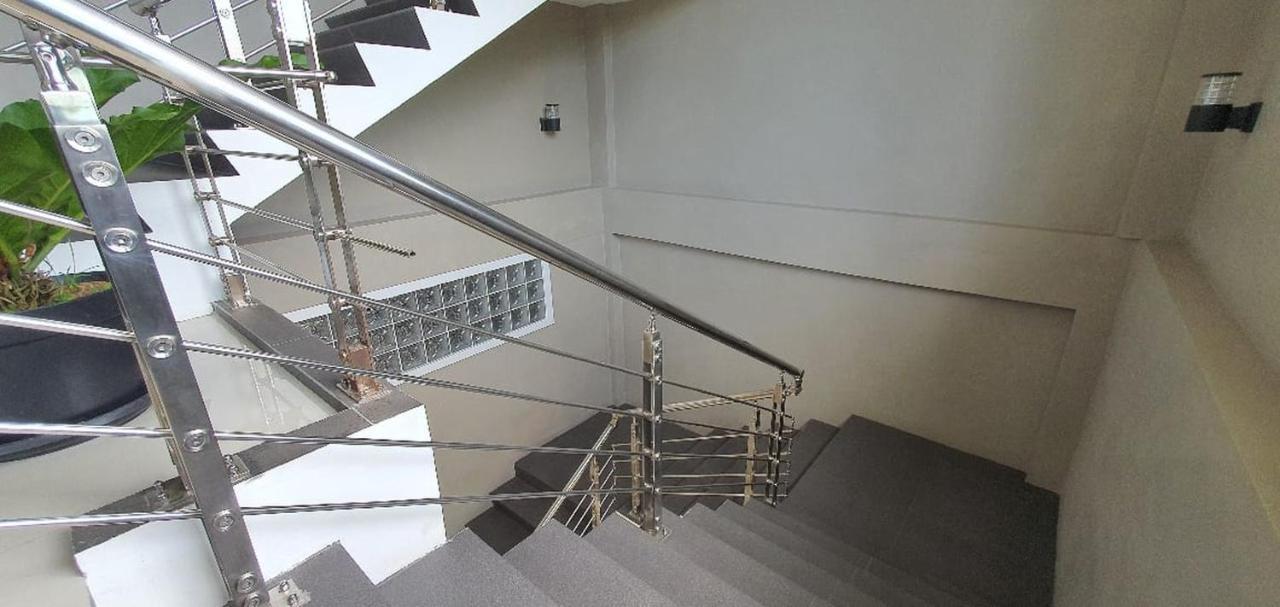 Reddoorz Plus Near Siloam Hospital Balikpapan Eksteriør billede